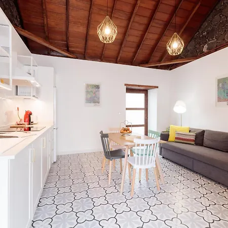 Casa Canaria Azucena 度假居 *